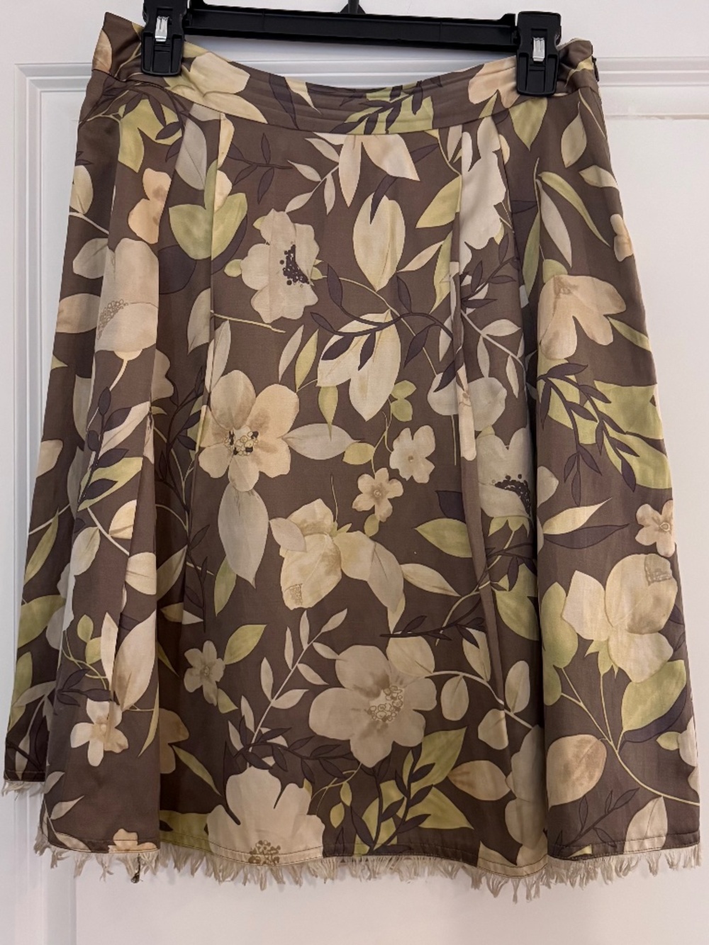 Banana Republic floral silk A-frame skirt lined with fringe, size 2